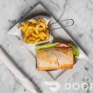 Sandwich Milanesa Meal Box